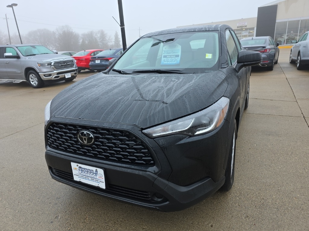 2023 Toyota Corolla Cross L's photo