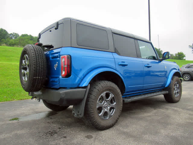 2022 Ford Bronco Outer Banks photo 13