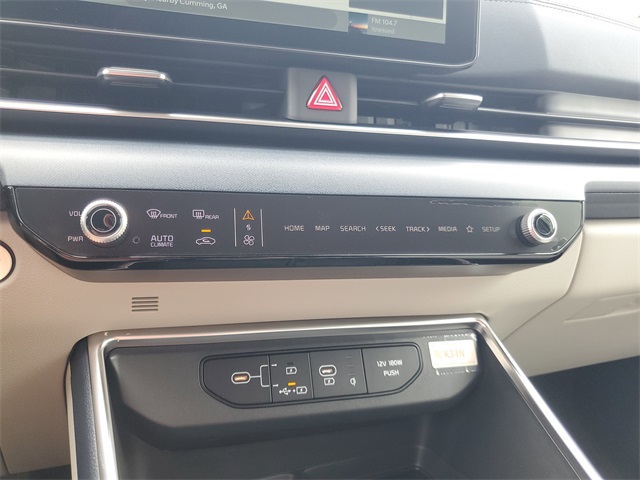 2026 Kia Carnival EX photo 23