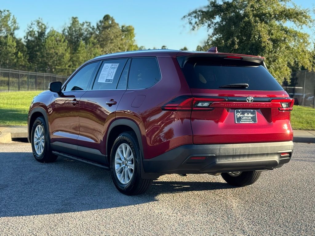 2025 Toyota Grand Highlander XLE photo 3