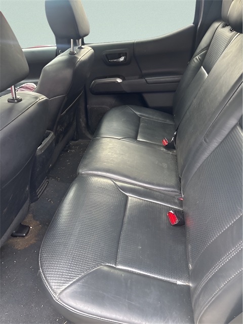 2021 Toyota Tacoma Limited photo 3