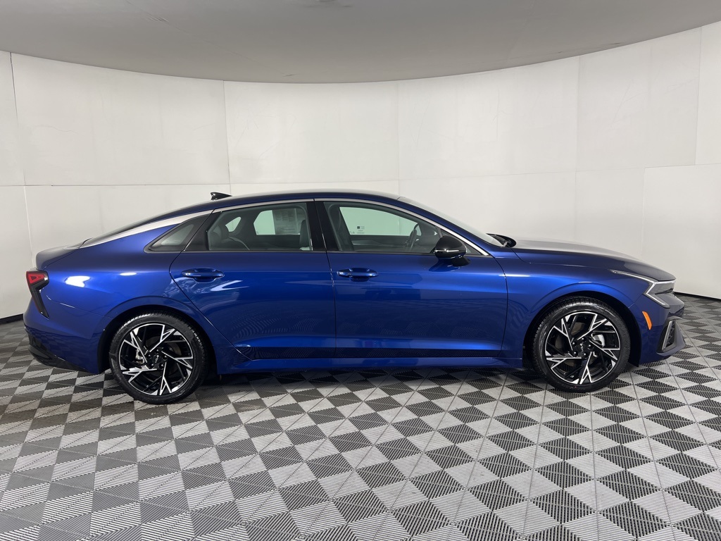 2025 Kia K5 GT-Line photo 8