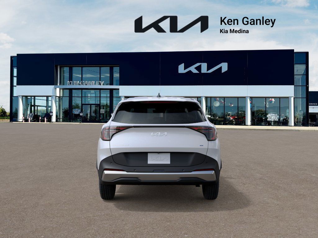 2026 Kia Sportage LX photo 3