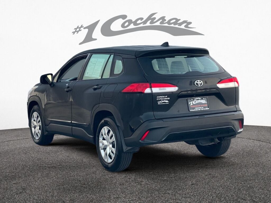 2024 Toyota Corolla Cross L photo 3
