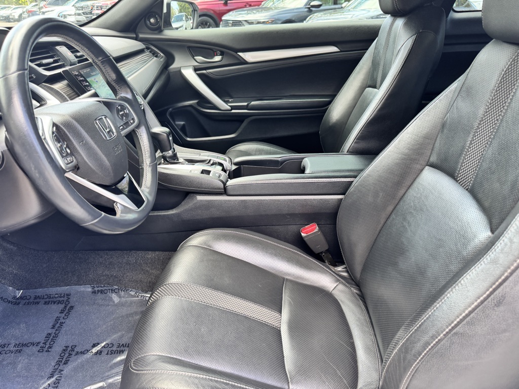 2019 Honda Civic Touring photo 12