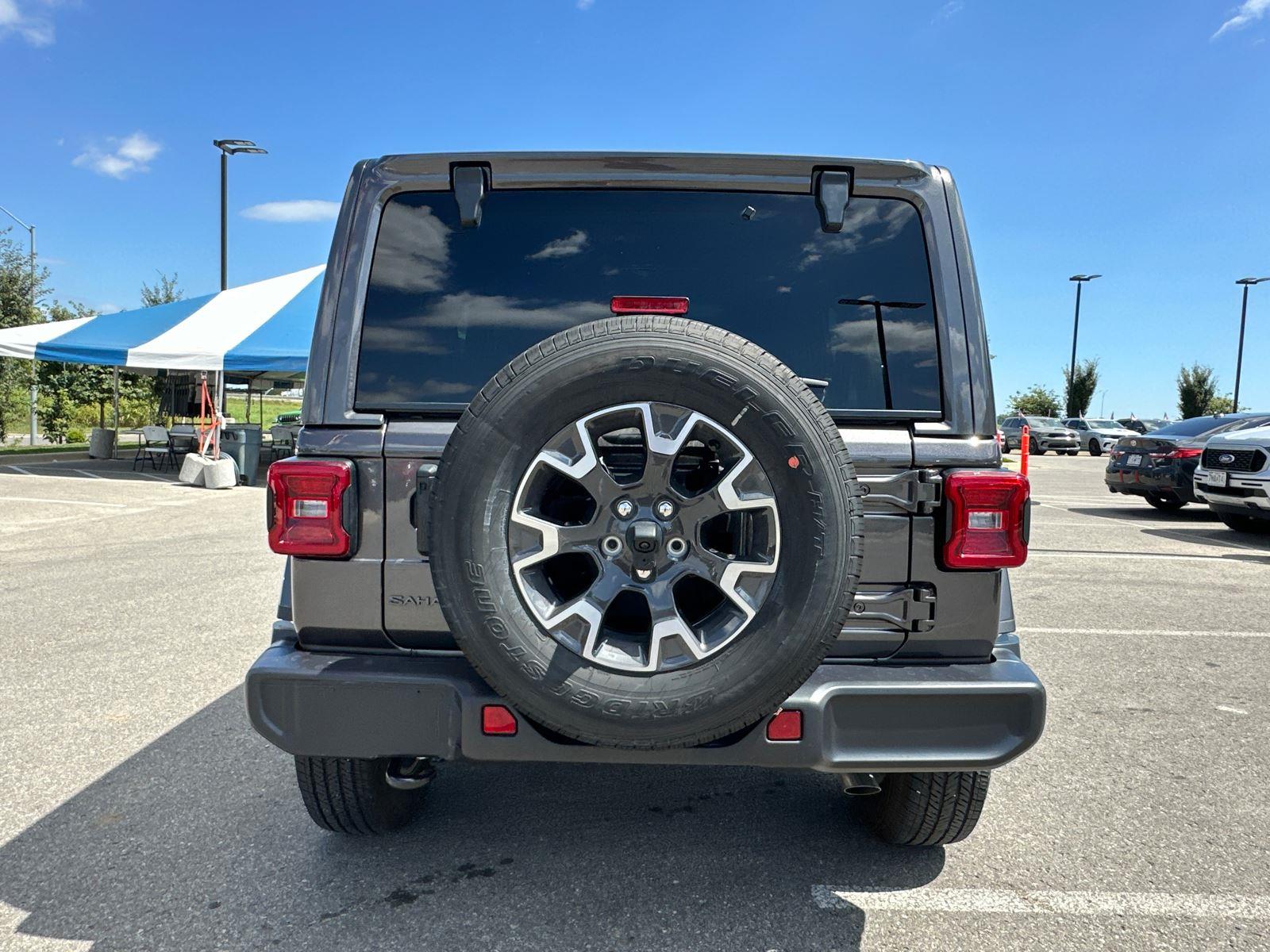 2025 Jeep Wrangler Sahara photo 3