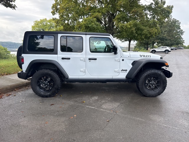 2024 Jeep Wrangler Willys photo 8