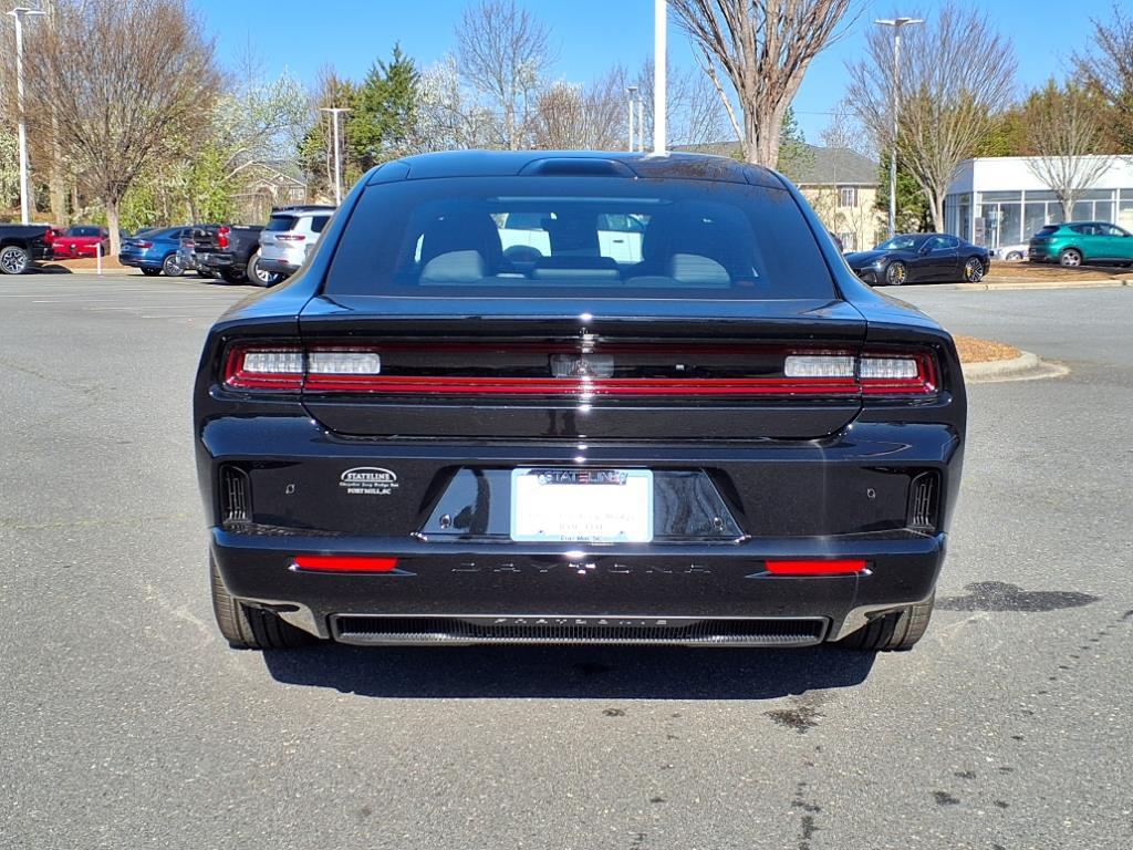 2025 Dodge Charger R/T photo 18