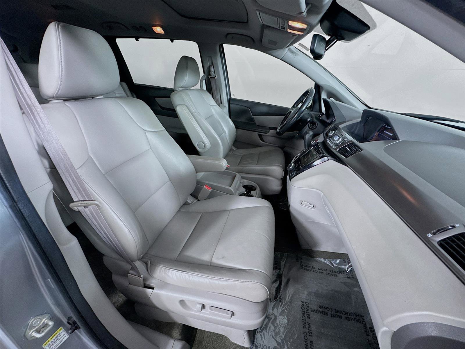 2016 Honda Odyssey EX-L photo 27