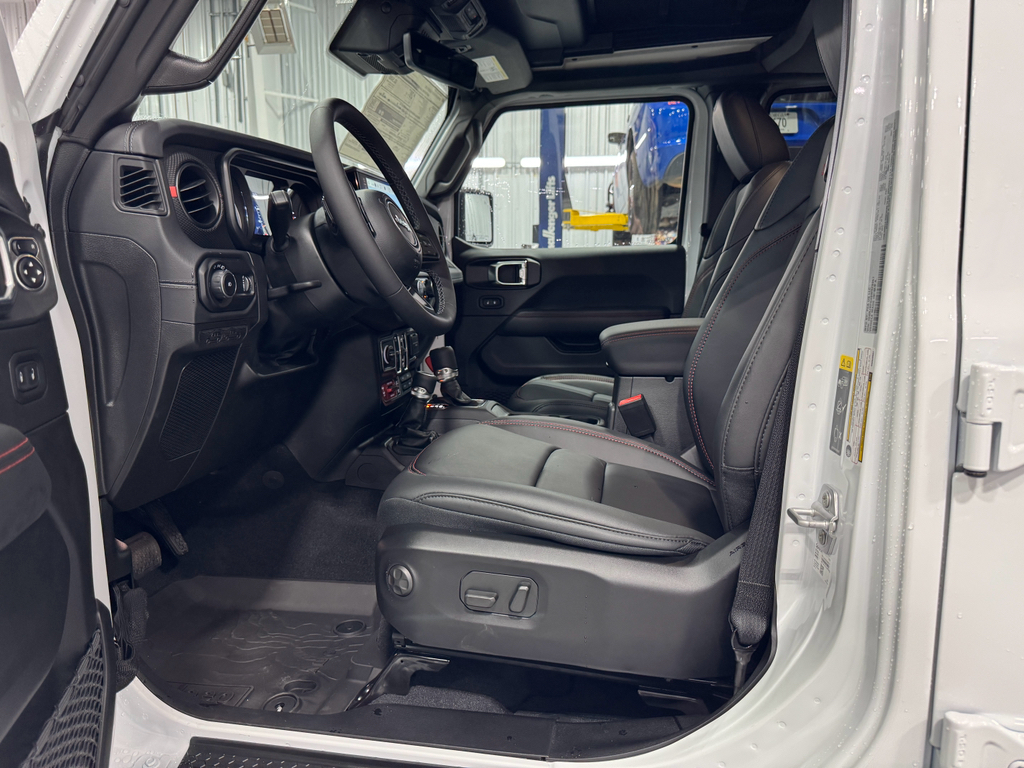 2025 Jeep Wrangler Rubicon X photo 3