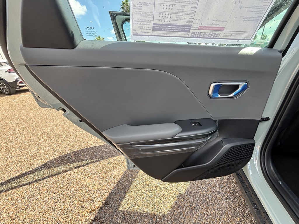 2025 Kia K4 LXS photo 17