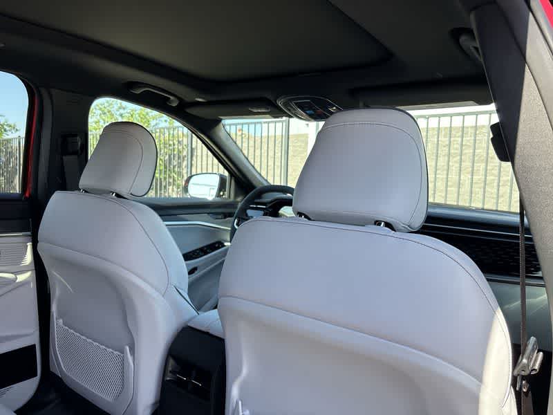 2025 Jeep Wagoneer S Limited photo 16