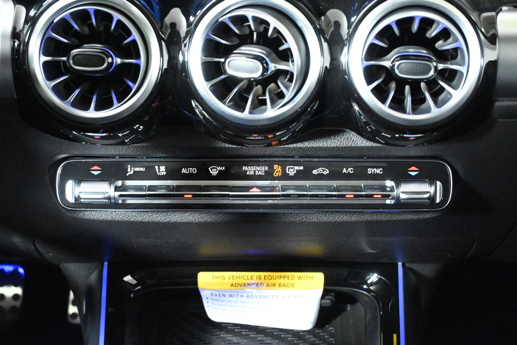 2025 Mercedes Benz GLB 250 4MATIC photo 15