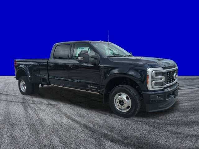 2025 Ford F-350 Platinum photo 2