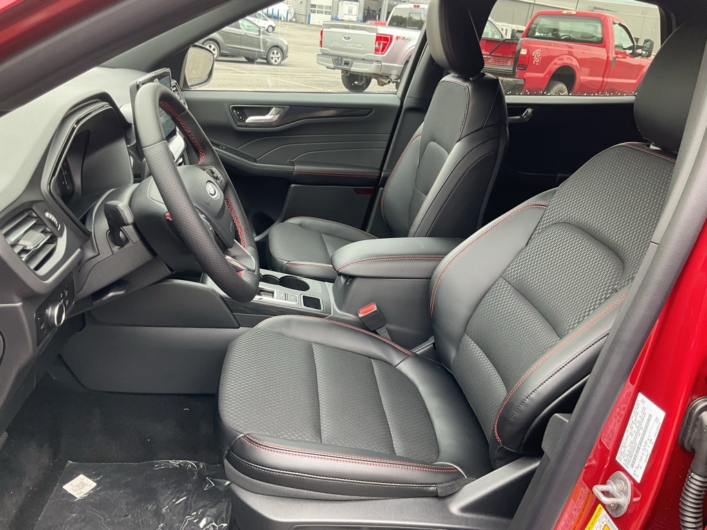 2025 Ford Escape ST-Line photo 12