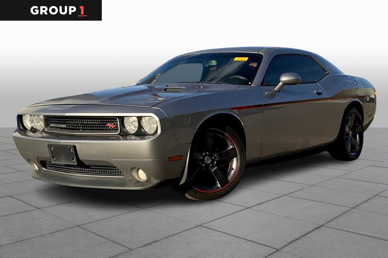 2014 Dodge Challenger R/T's photo