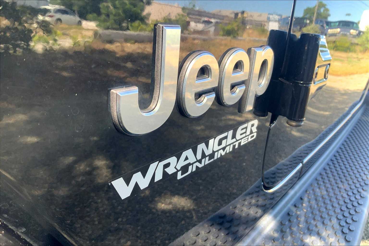 2021 Jeep Wrangler Unlimited Sahara photo 24