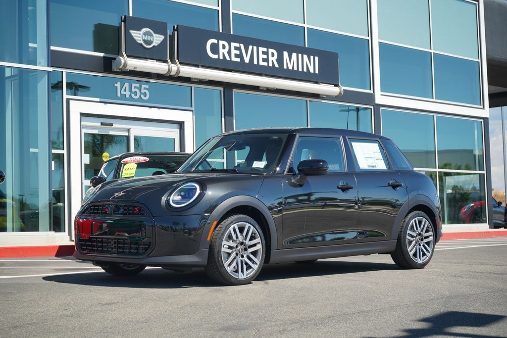 2026 MINI Hardtop 4 Door S's photo