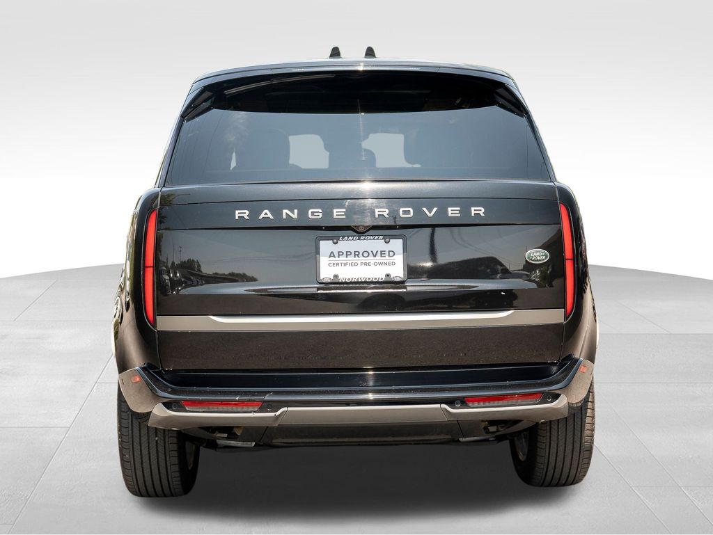 2023 Land Rover Range Rover SE photo 5