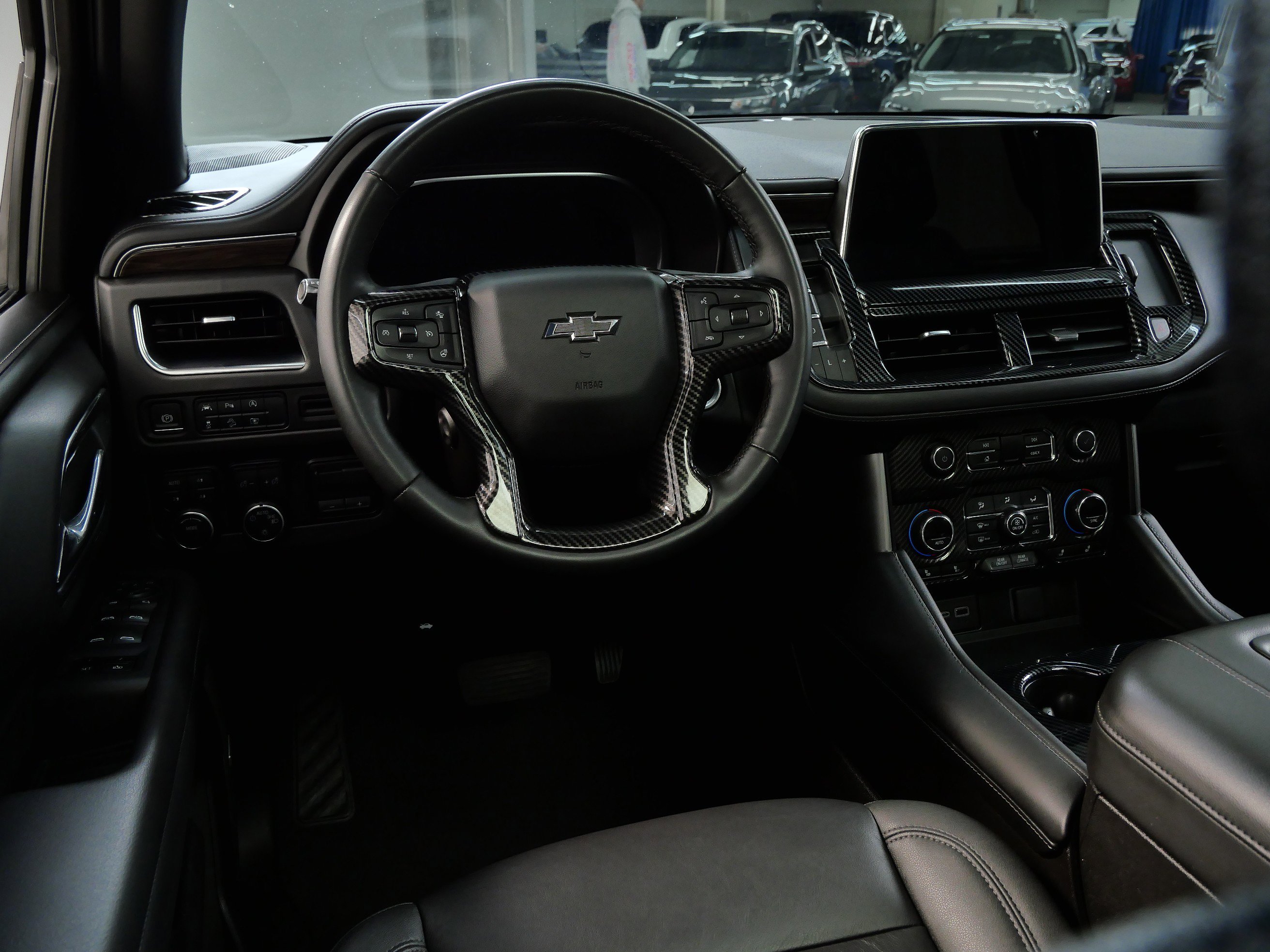 Used 2024 Chevrolet Tahoe Z71 with VIN 1GNSKPKD4RR101277 for sale in Minnetonka, Minnesota