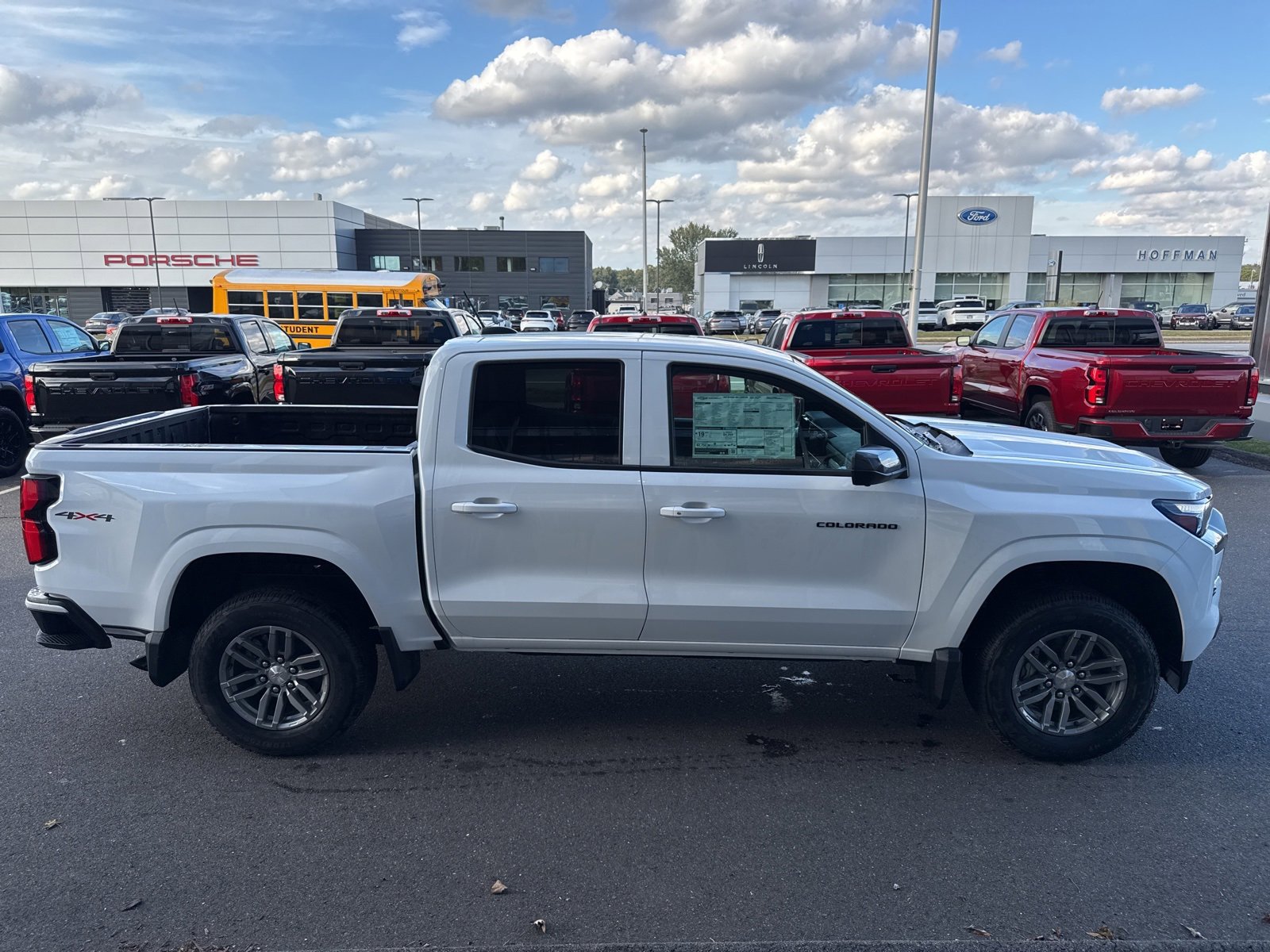 2025 Chevrolet Colorado Work Truck LT photo 3
