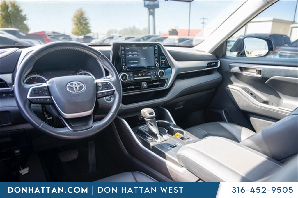2022 Toyota Highlander XLE photo 23