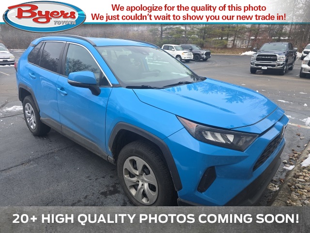 2019 Toyota RAV4 LE's photo