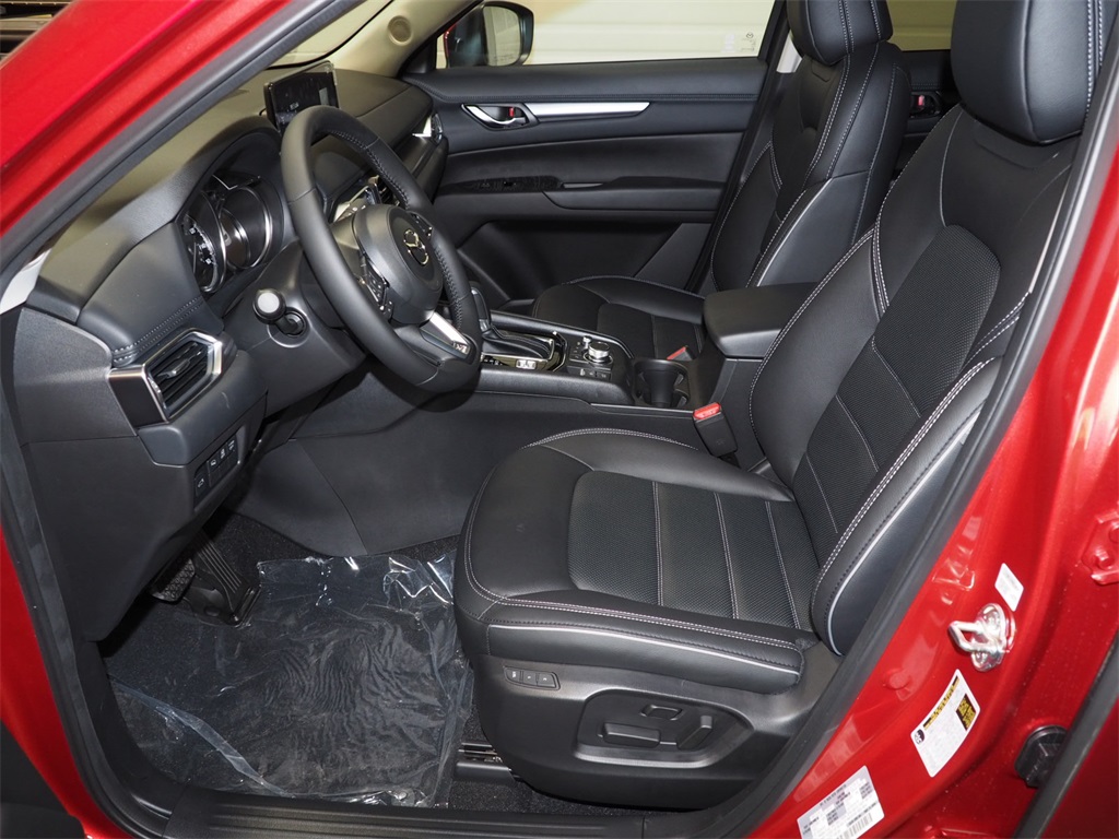 2025 Mazda CX-5 2.5 S Preferred photo 2