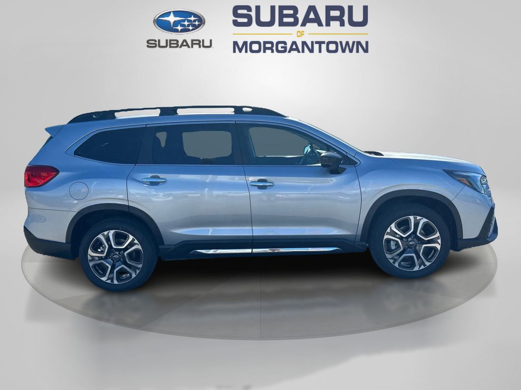 2025 Subaru Ascent Touring photo 4