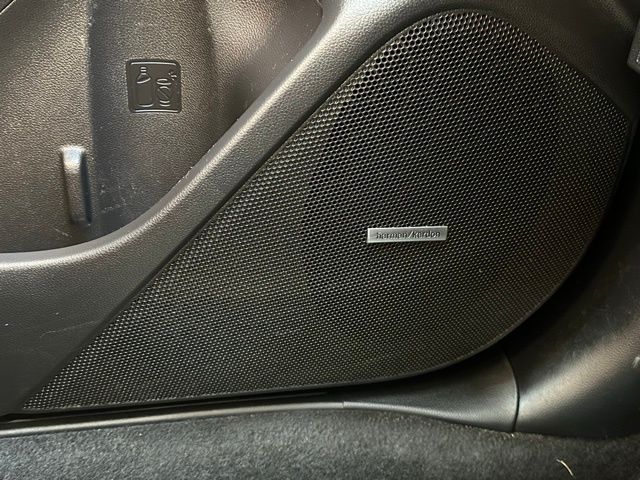 2020 Subaru Forester Touring photo 17