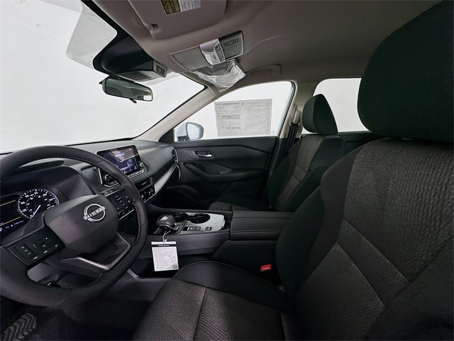 2025 Nissan Rogue SV photo 7