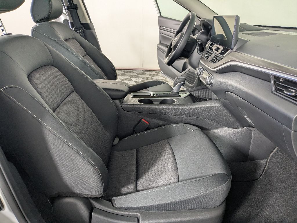 2025 Nissan Altima SV Special Edition photo 12