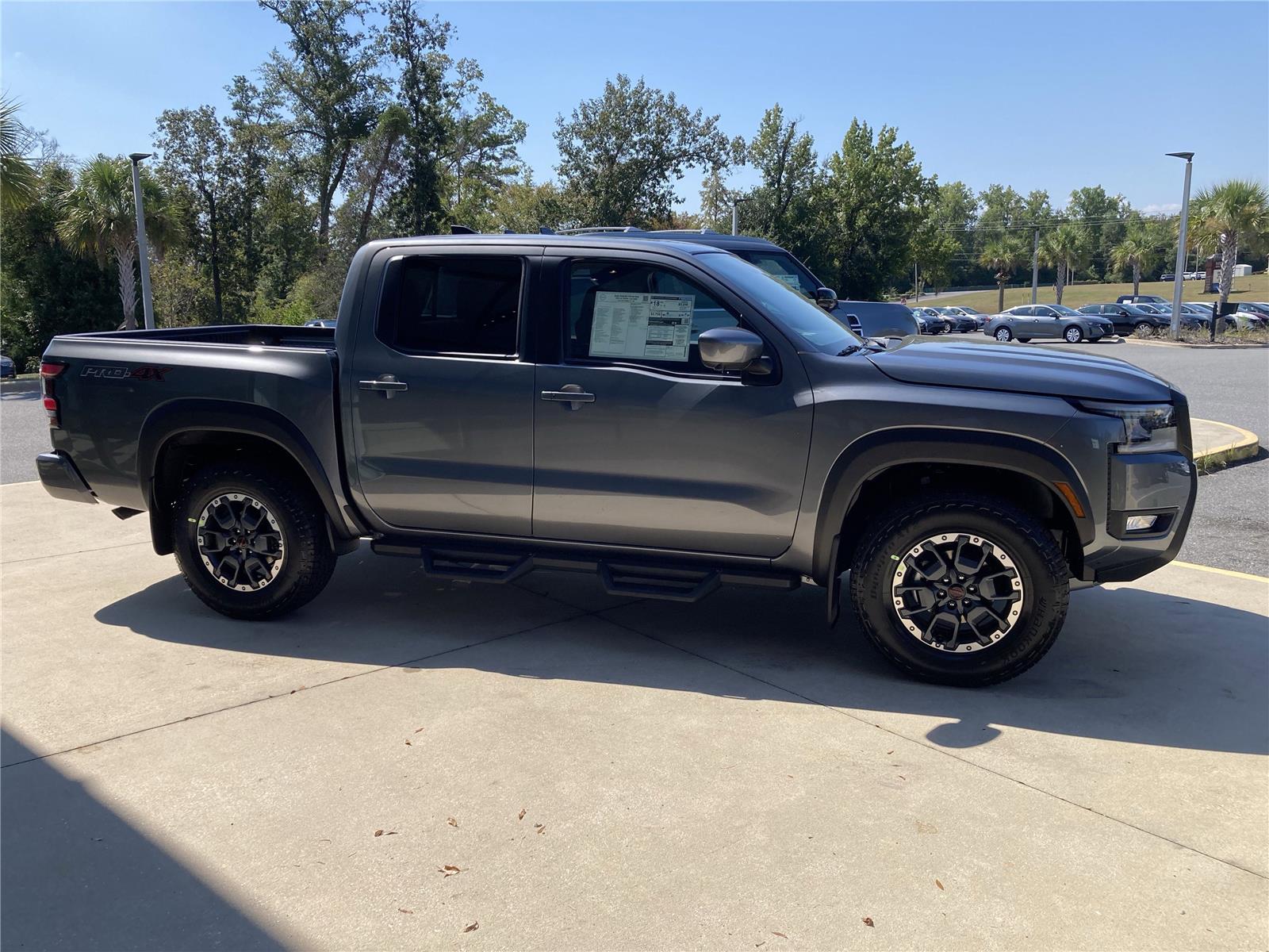 2026 Nissan Frontier Crew Cab PRO-4X photo 4