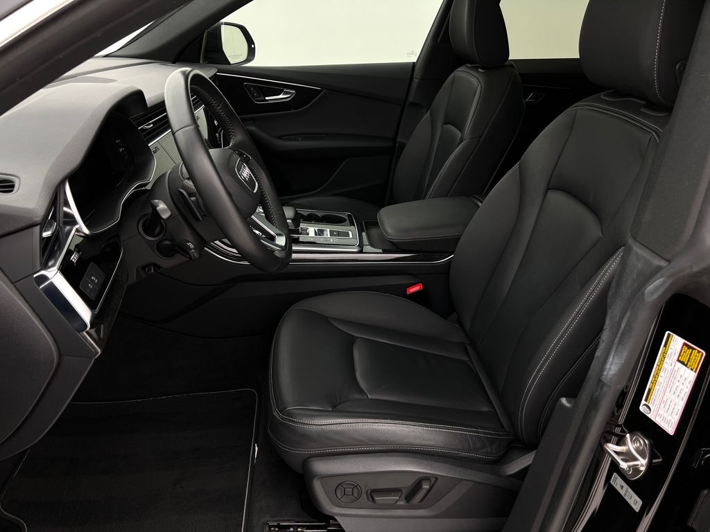 2019 Audi Q8 Premium photo 14