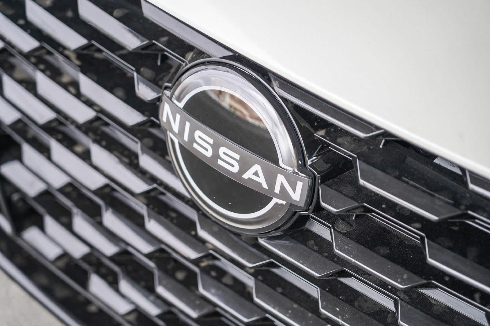 2025 Nissan Altima SR photo 3