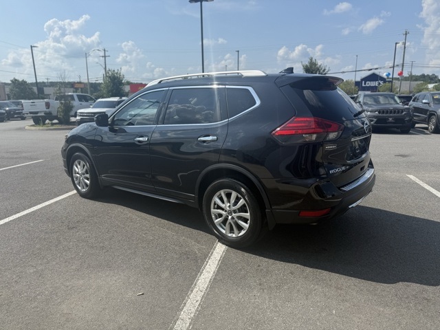 2017 Nissan Rogue SV photo 6