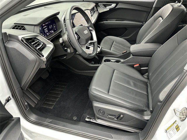2024 Audi Q4 E-tron Premium Plus photo 3