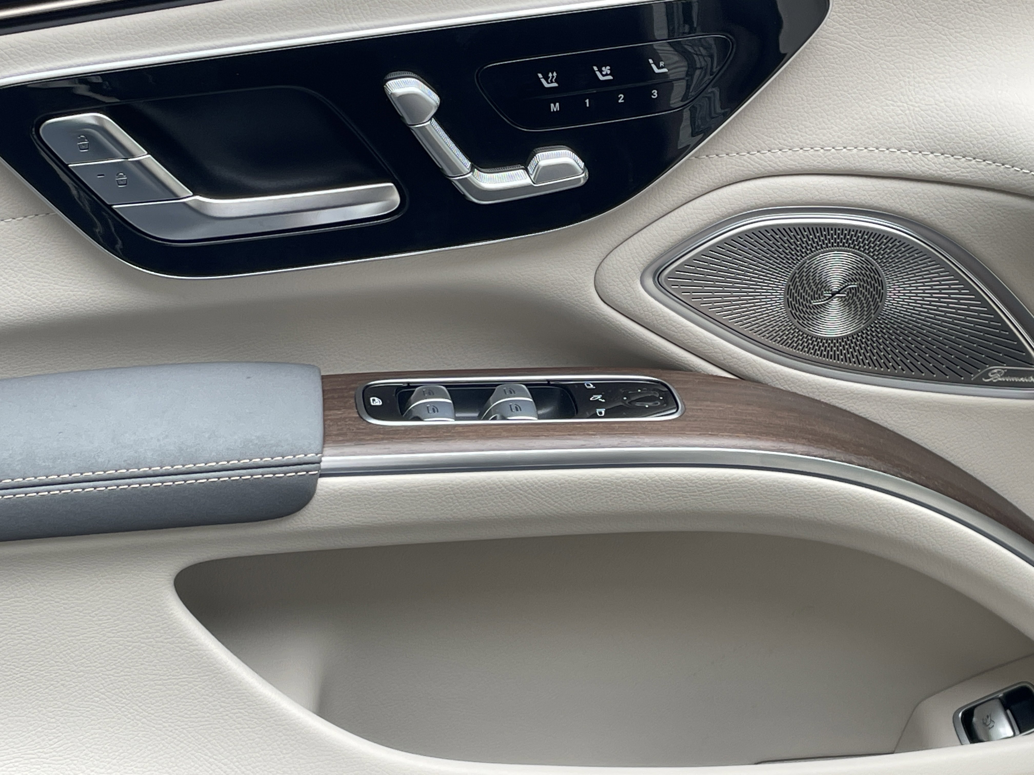 2026 Mercedes Benz EQS Sedan 450 photo 2