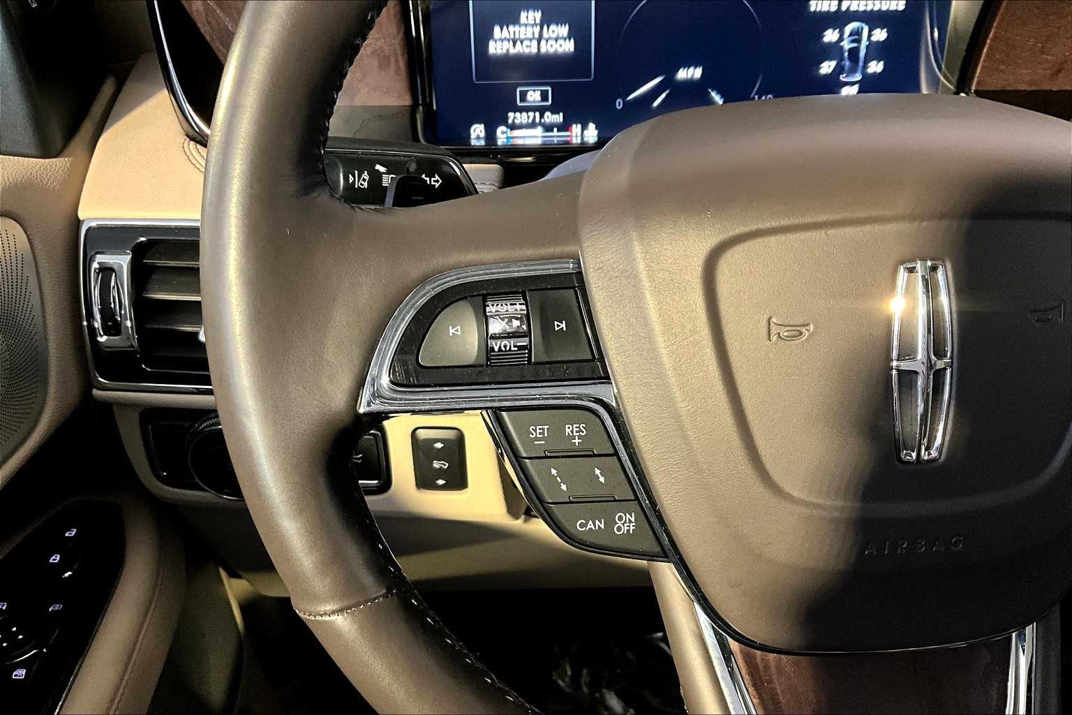 2020 Lincoln Navigator Reserve photo 23