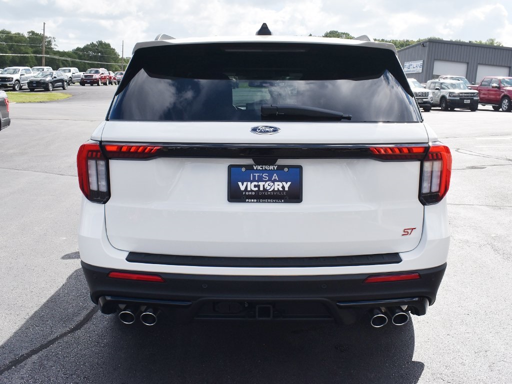 2025 Ford Explorer ST photo 22