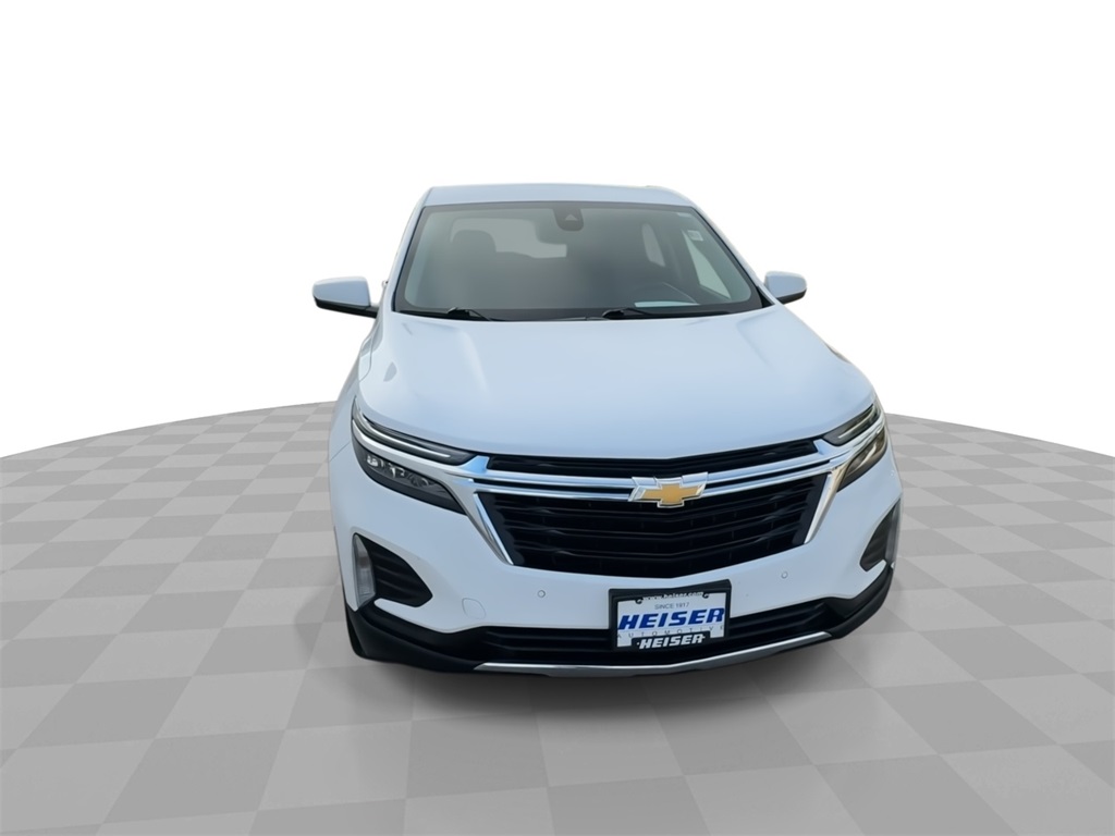 2022 Chevrolet Equinox LT photo 2