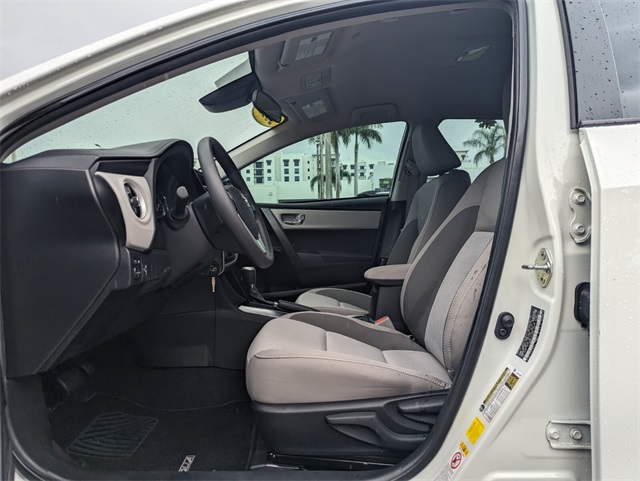 2019 Toyota Corolla L photo 6