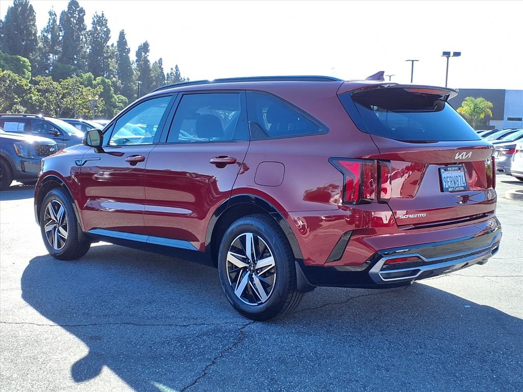 2023 Kia Sorento S photo 3
