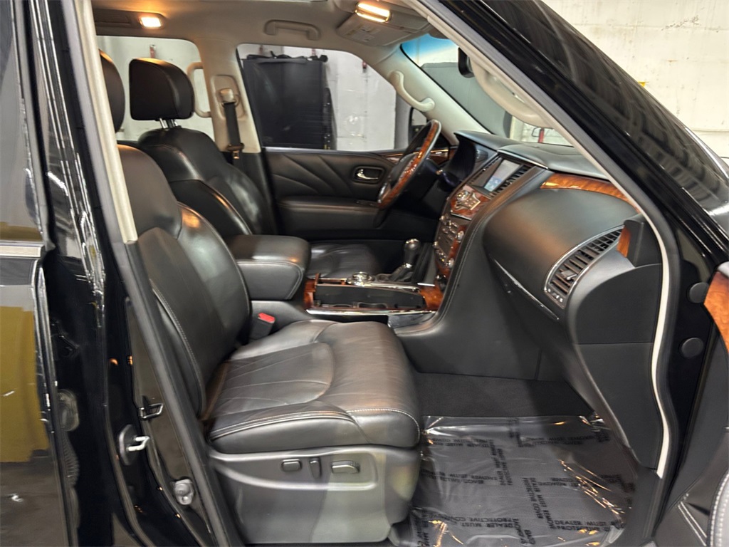 2016 Infiniti QX80 Base photo 15