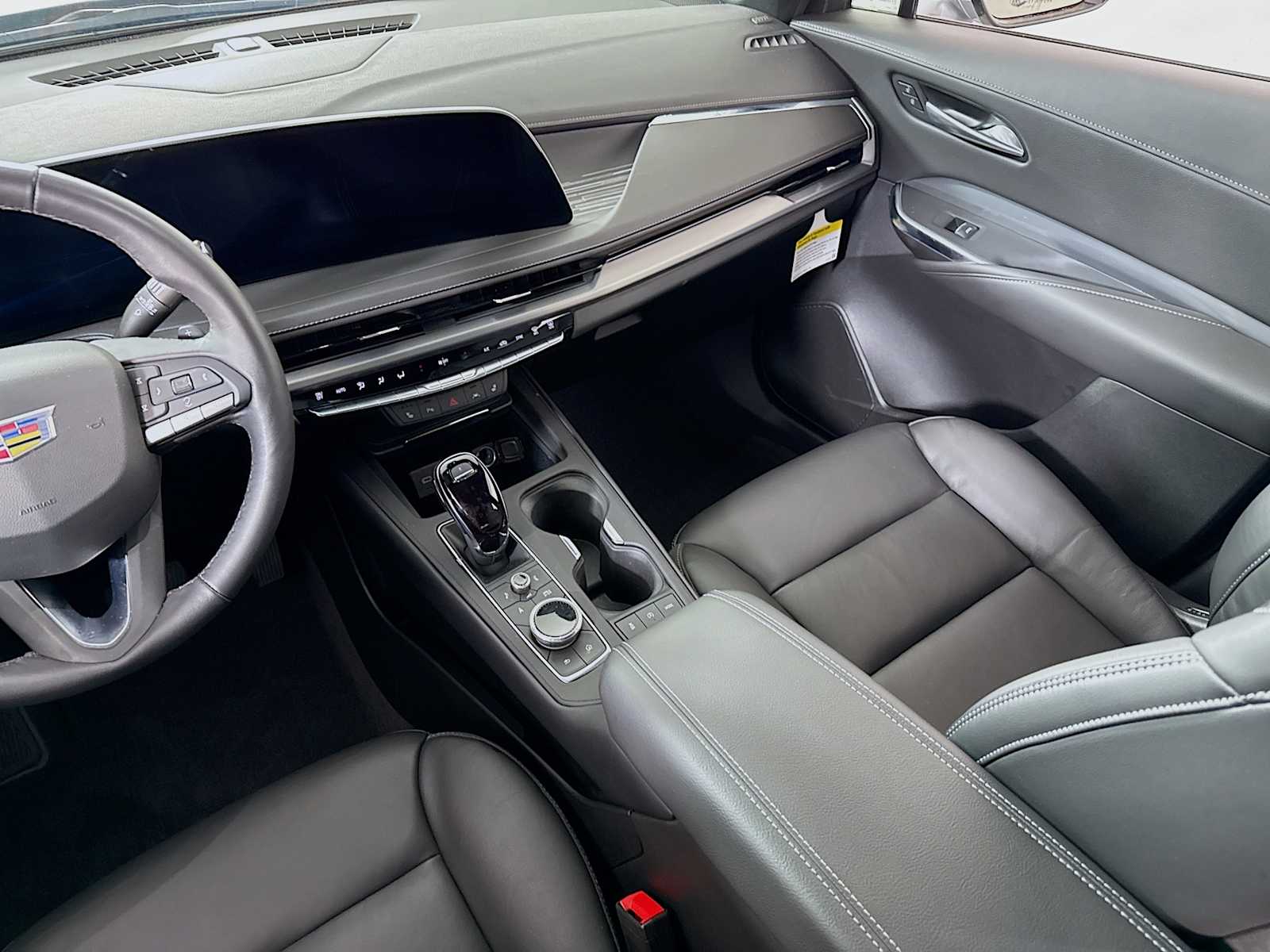 2024 Cadillac XT4 Premium Luxury photo 17