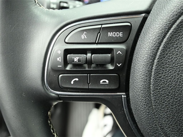 2022 KIA NIRO - Image 12