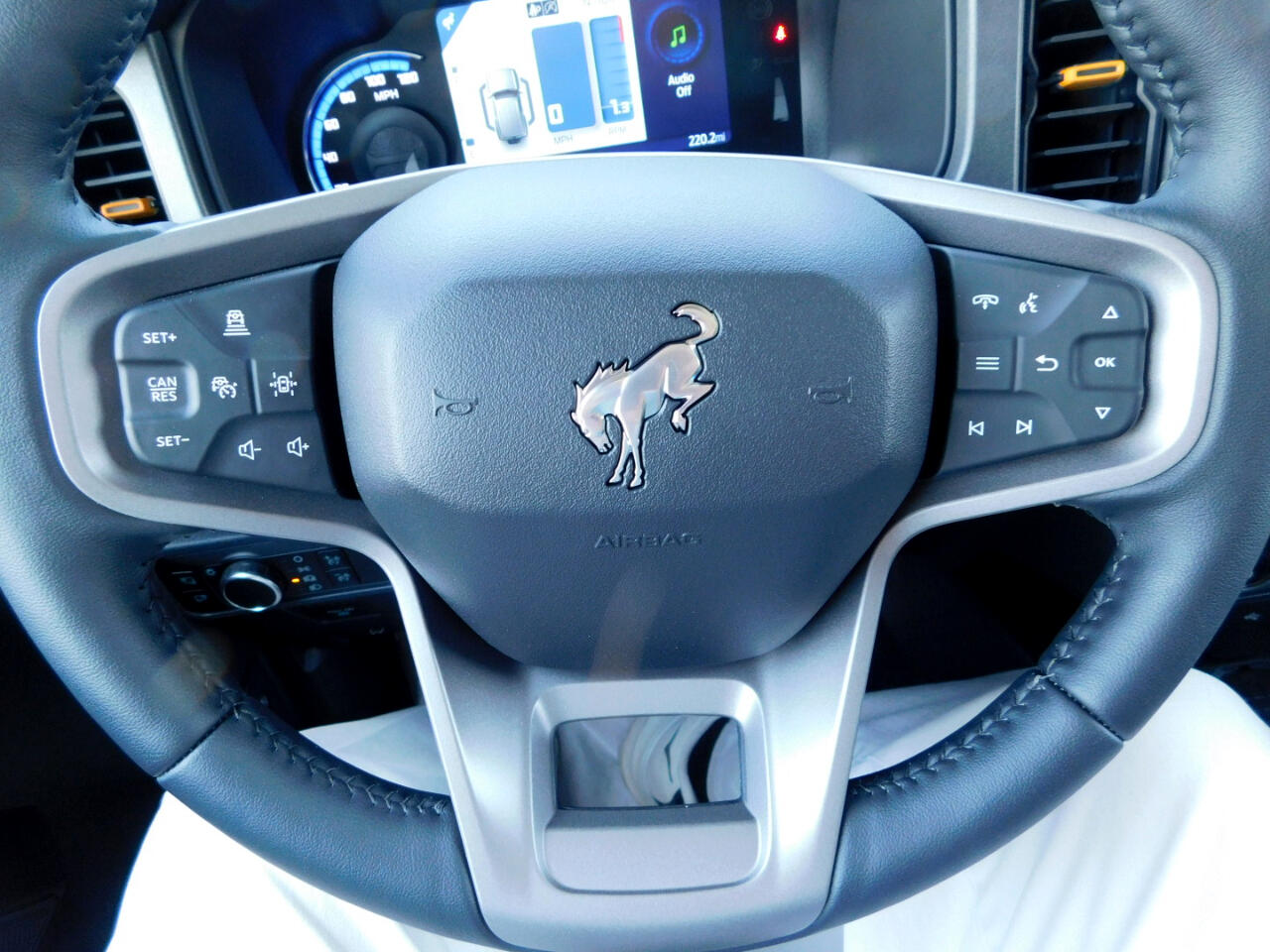 New 2024 Carbonized Gray Metallic Ford Badlands® image 30