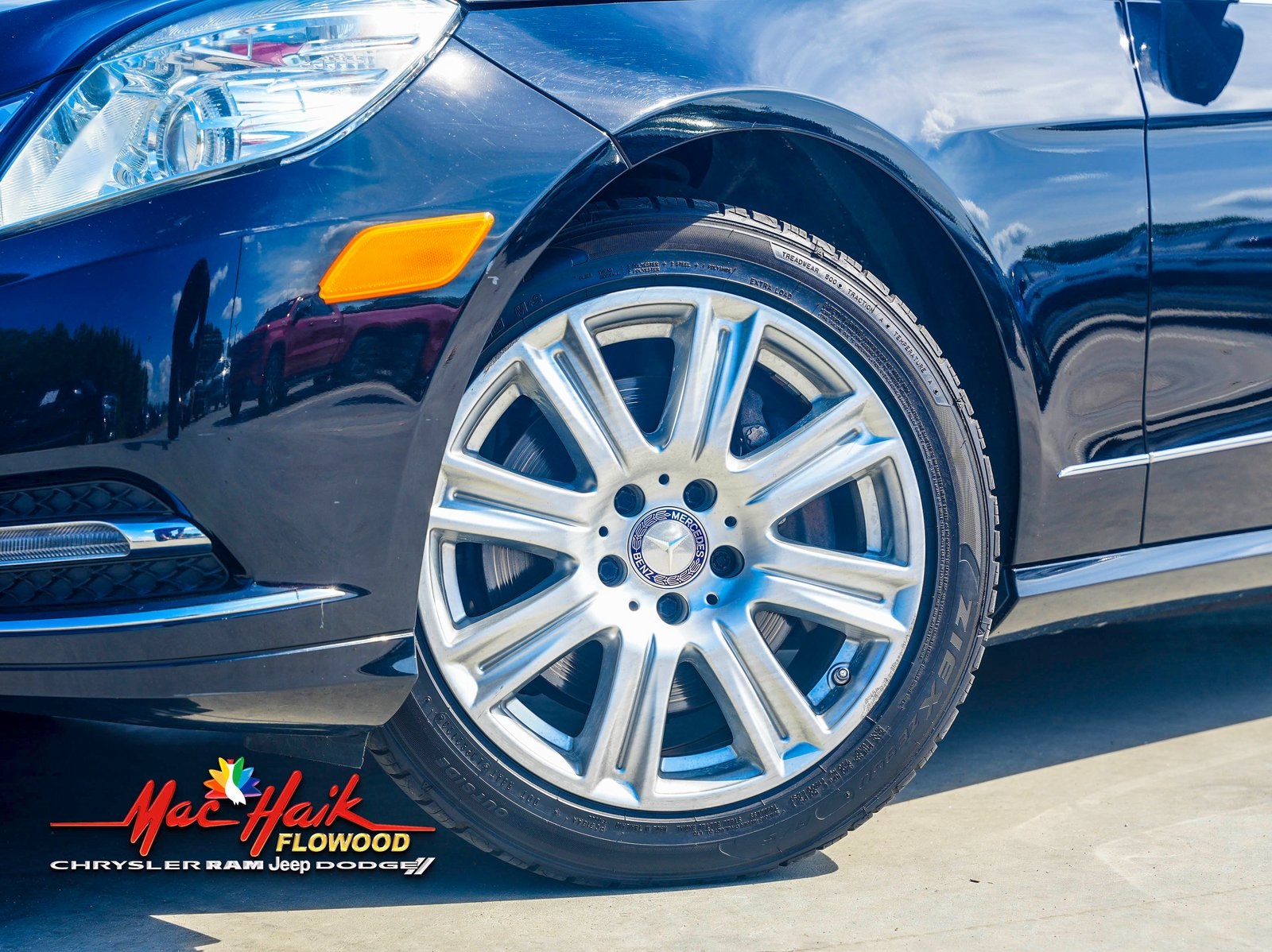 2013 Mercedes Benz E 350 Sedan photo 2