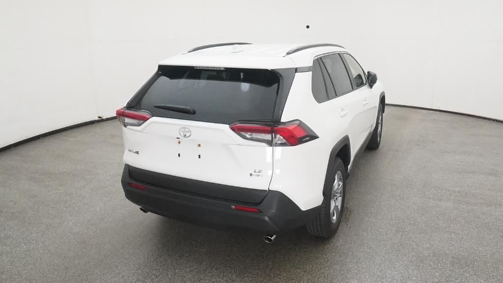 2025 Toyota RAV4 Hybrid LE photo 17