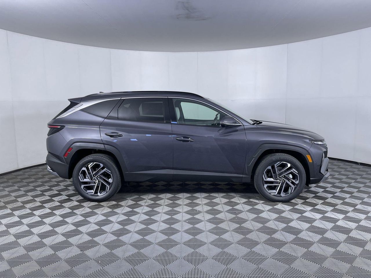 2025 Hyundai Tucson Limited photo 3